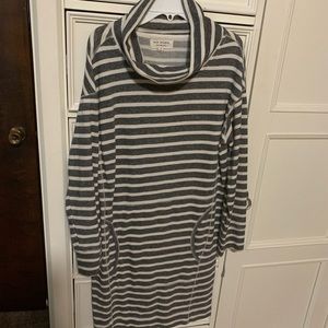 Max Studio long length sweatshirt!